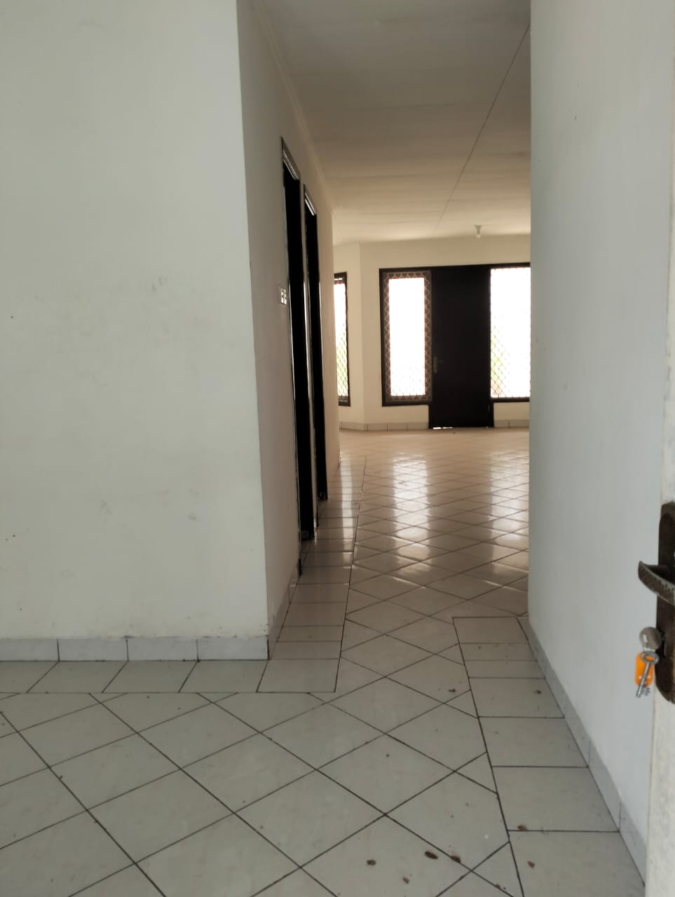 DiSewakan Rumah di Taman Beverly Lippo Cikarang